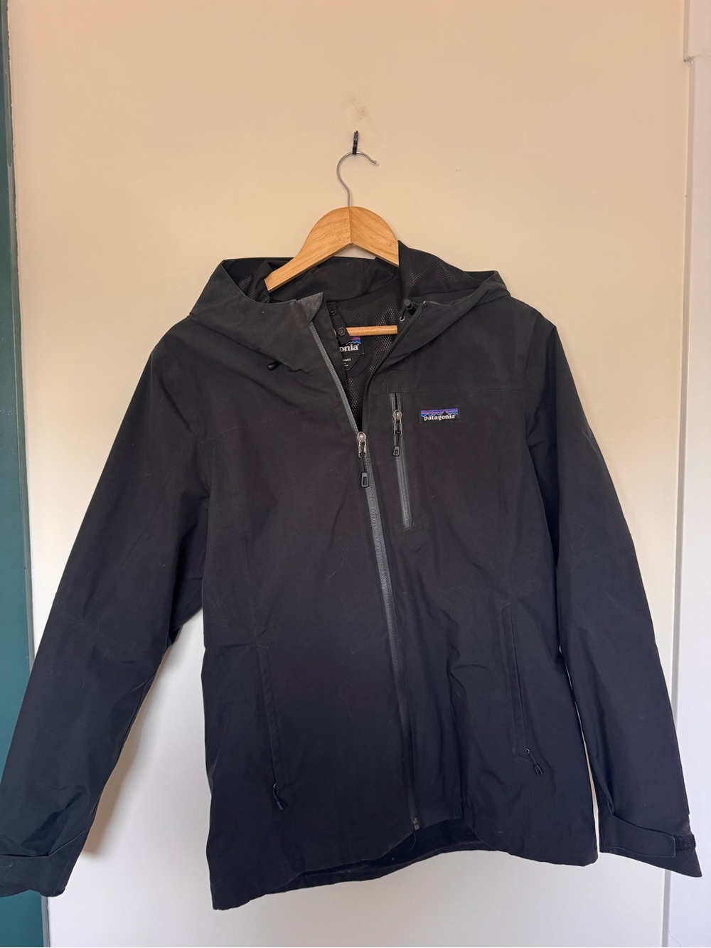 Patagonia Black Hooded Women's Rain Jacket